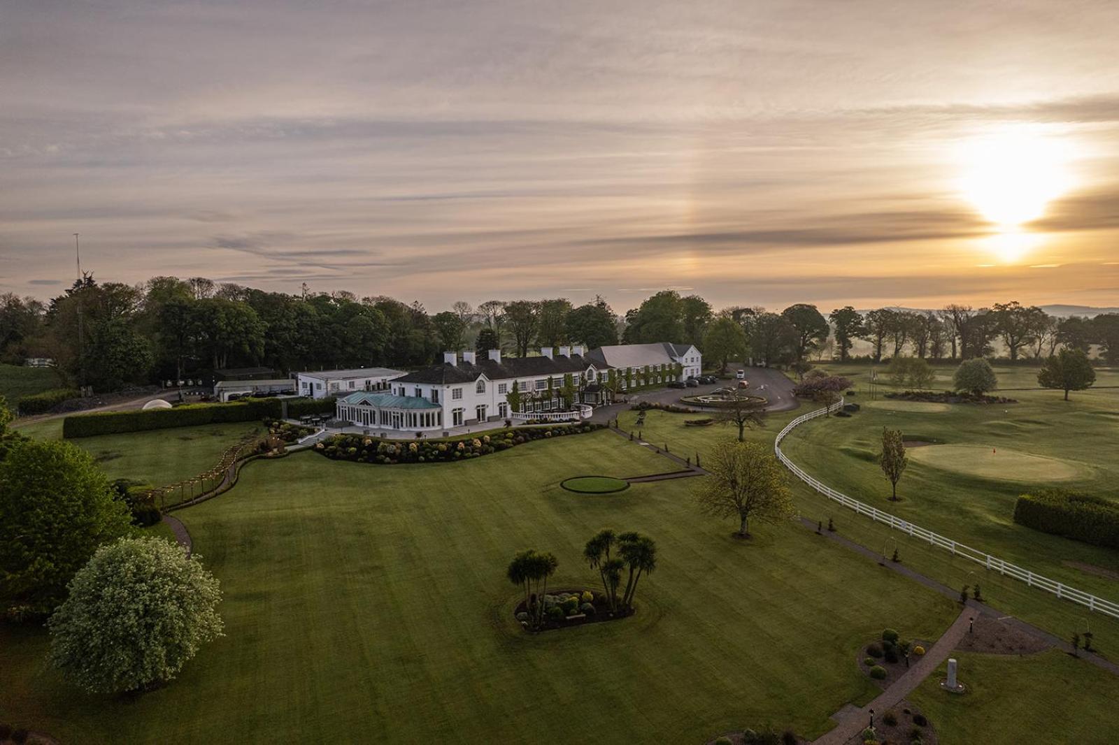 Crover House Hotel & Golf Club Mountnugent Eksteriør billede