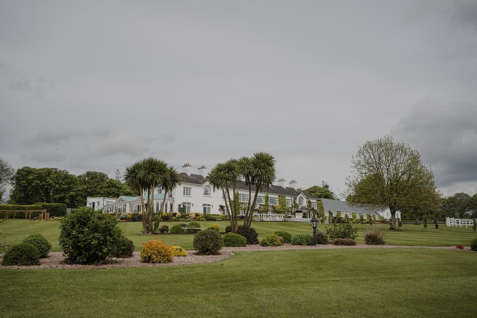 Crover House Hotel & Golf Club Mountnugent Eksteriør billede