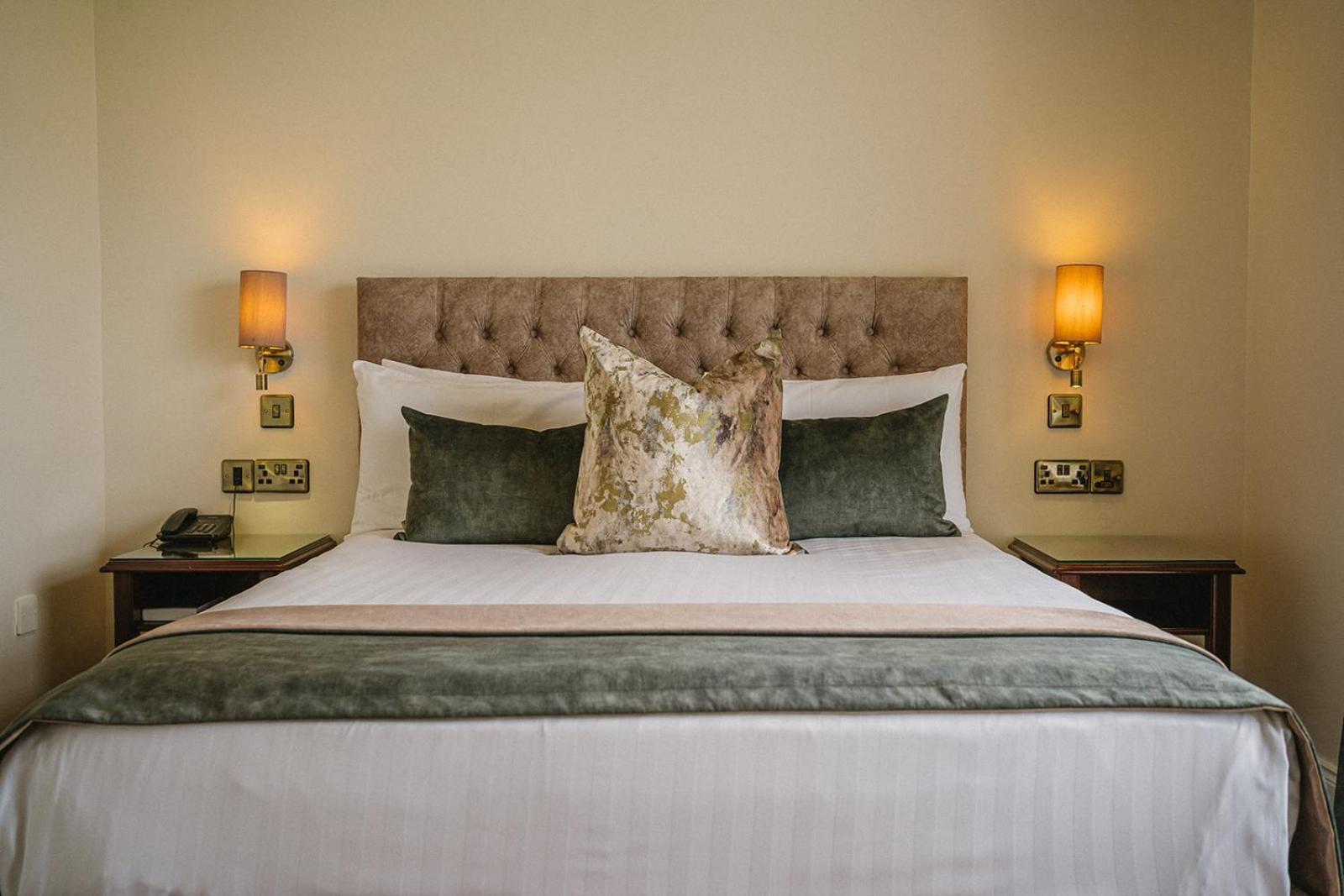 Crover House Hotel & Golf Club Mountnugent Eksteriør billede